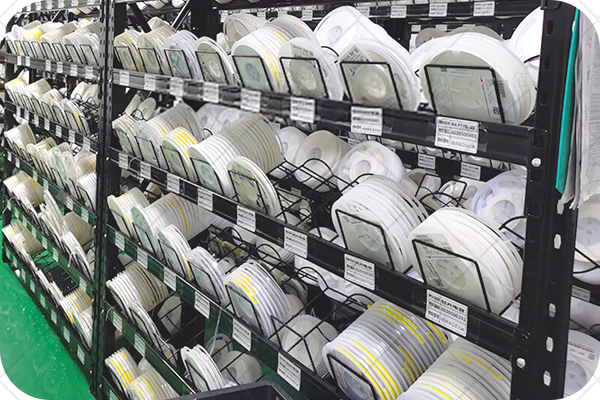 材料質量和耐用性,自動化和智能功能,制造和技術成本