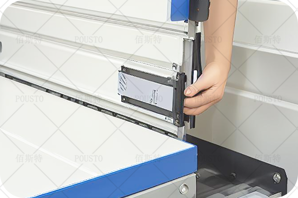 價格,服務與支持,研發和創新的能力,企業信譽